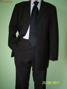 costum original HUGO BOSS, marime 48, model deosebit(rezervat denmax) foto