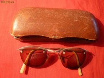 Ochelari  in Etui -vechi -rama metal argintat ,lentile fumurii foto