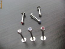 PIERCING BUZA OTEL CHIRURGICAL CU PIETRE foto