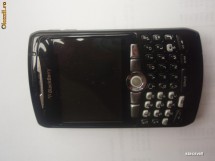 BLACKBERRY  8310 DOUA BUCATI  BLACK SI GRI foto