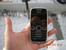 Vand Nokia E72 Silver foto