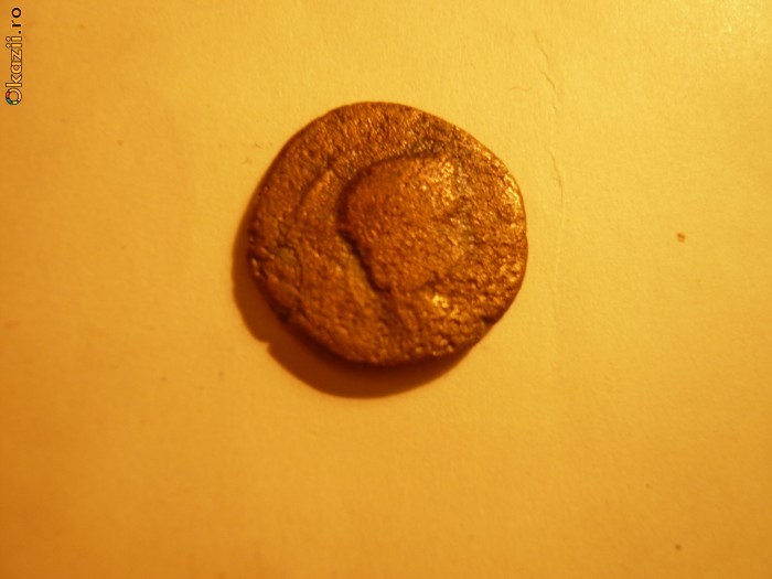 Moneda ROMANA , BRONZ ,cal.slaba ,d=1,7cm. foto mare