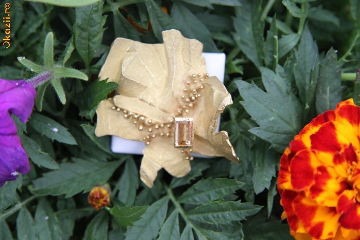 Brosa 18 k , 20.68 g - 2645 lei foto mare