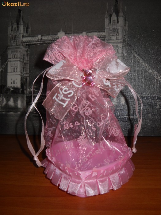 It's a girl! Marturie botez fata/ fetita roz. Cutie/ cutiuta/ inima/ inimioara cu sac din organza cu sticluta si motive botez foto mare