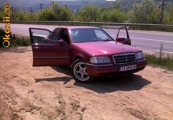 Dezmembrez Mercedes C180 W202 1995 benzina. foto mare