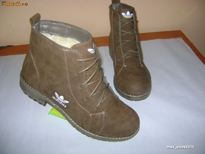 Vand Ghete Adidas Material   Piele 100% Imblanit tot interiorul Inclusiv Talpa. black and kaki foto mare
