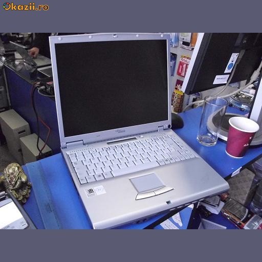 Laptop Fujitsu Siemens Lifebook E Series foto mare