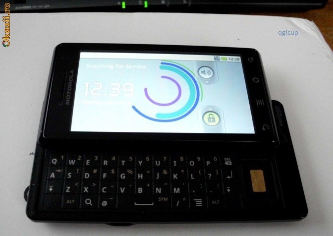 Motorola Droid impecabil    , wifi, touchscreen, qwerty, gps, camera 5 mpx foto mare
