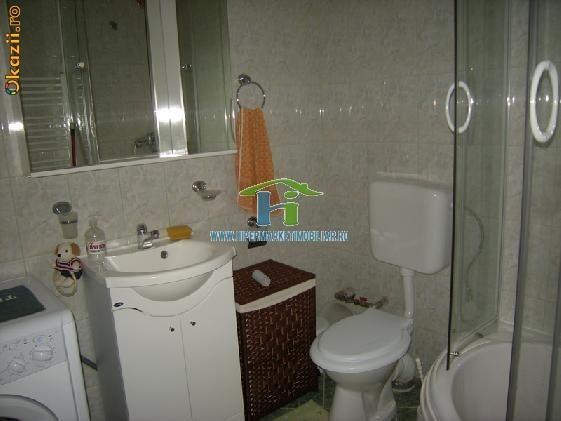 vand garsoniera,situata central langa gara,1 baie,balcon,40 M.P.Predeal jud.Brasov foto mare