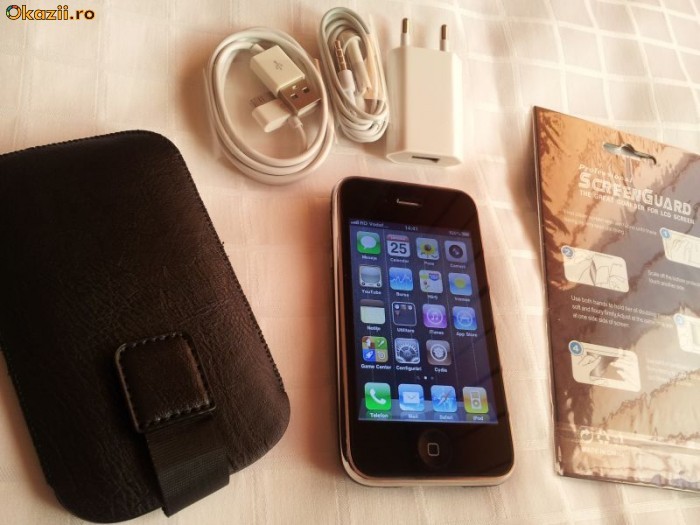 Vand iPhone 3GS de 16GB black neverlocked din fabricatie, in stare buna. Display perfect. Orice retea. Accesorii+ Bonus folie display si husa. OKAZIE! foto mare